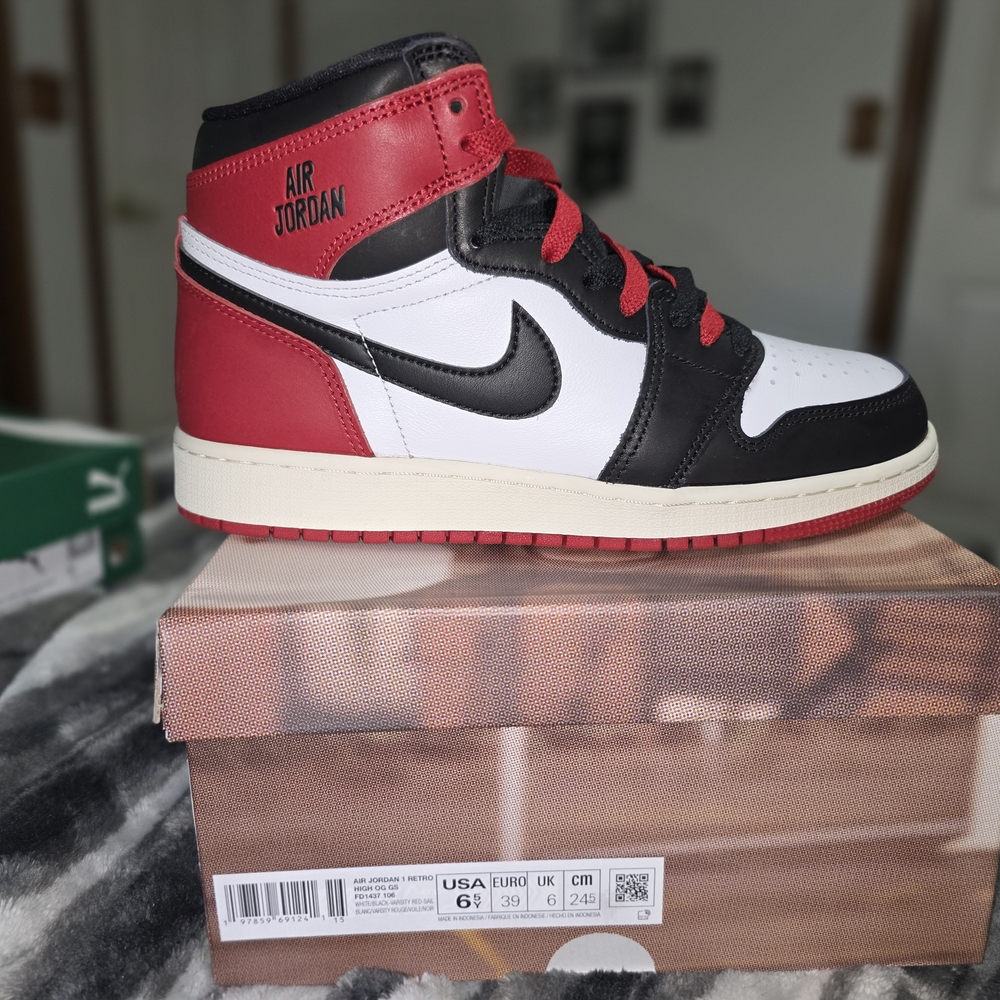 Jordan 1 Retro High Black Toe Reimagined 2025 Size 6.5Y